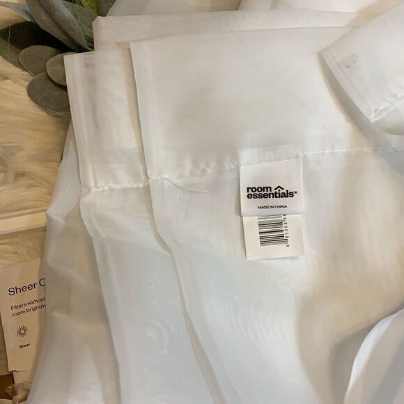 Targets room essentials white sheer window Panel 60 x 63 - Picture 3 of 3